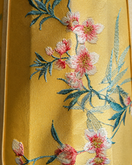 Apricot Shadow Embroidered Portable Lamp